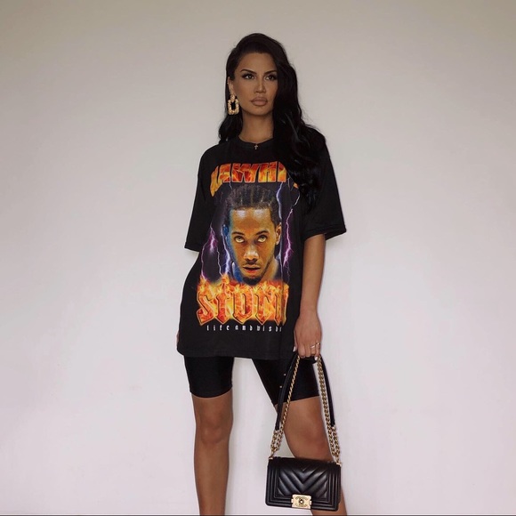 Meet your Posher, Christine - Picture 2 of 2